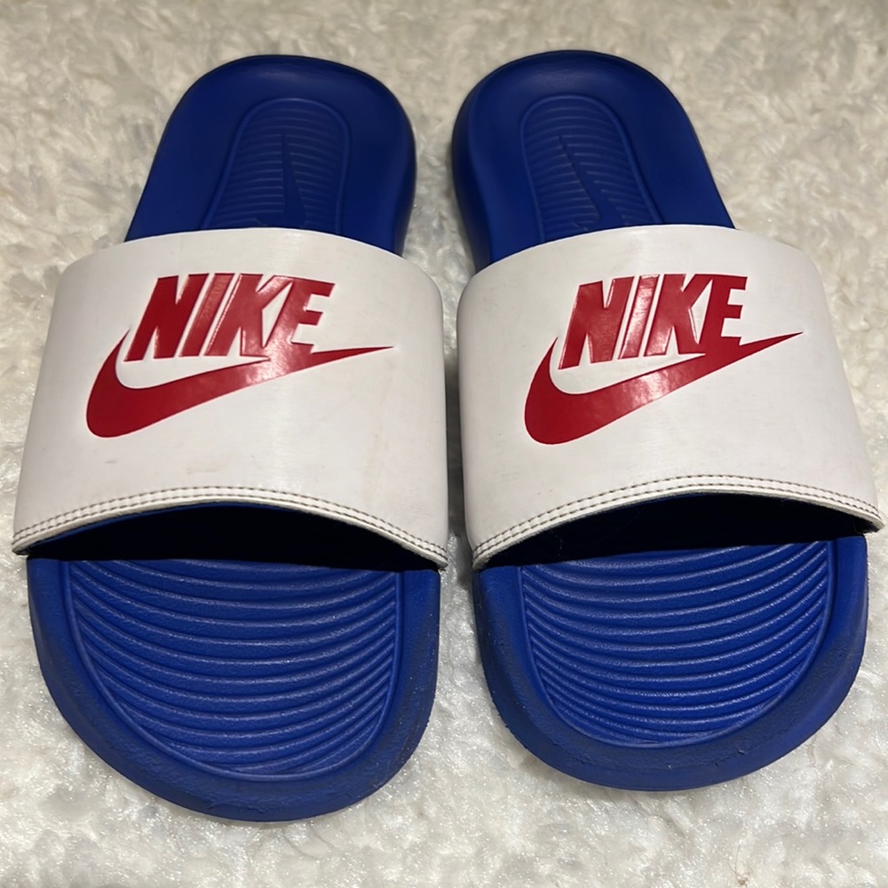 Nike Victori One Slides White Red Blue Soft Foam Comfortable Men Size 7 EUC